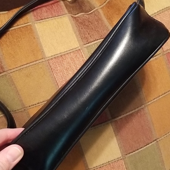 EUC Villager Liz Claiborne Black Handbag. - Picture 6 of 9